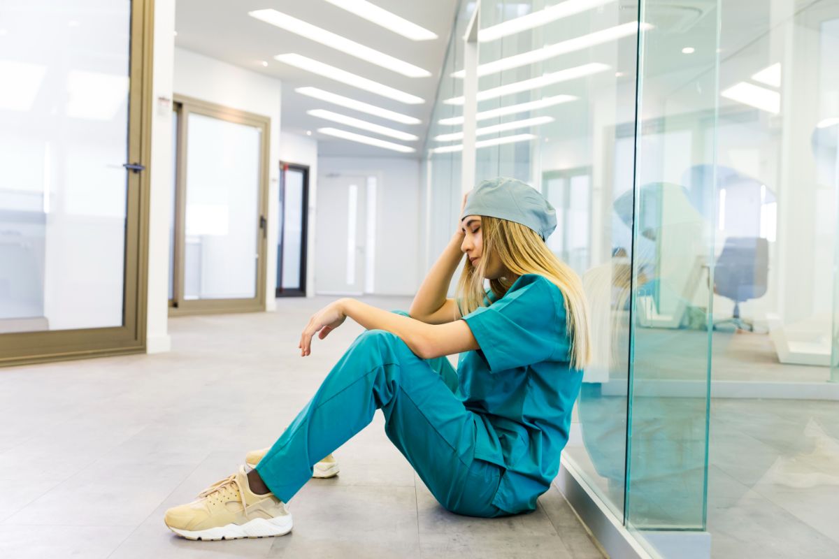 Are Nurses Allowed To Sleep On Night Shifts? [Advice & Tips] - The ...